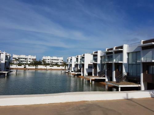 Eden Island Villa - Bouznika