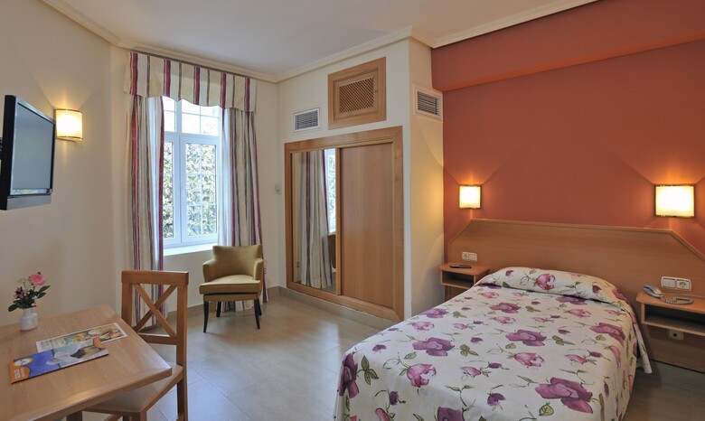 Hotel Globales Reina Cristina