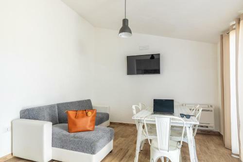 Bed & Breakfast Acquazzurra Guest House