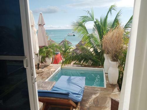 Lazy Beach Hotel
