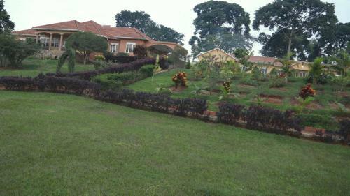 Bed & Breakfast Kaz Breeze Gardens