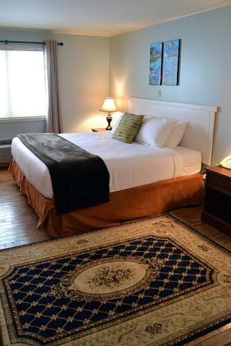 Anchor Inn Hotel And Suites