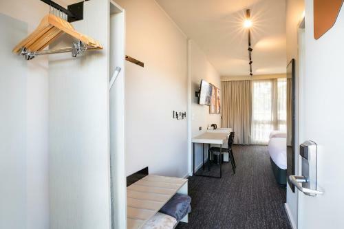 Sandown Park Hotel Noble Park