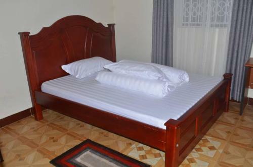 Hotel Migingo Suites Entebbe