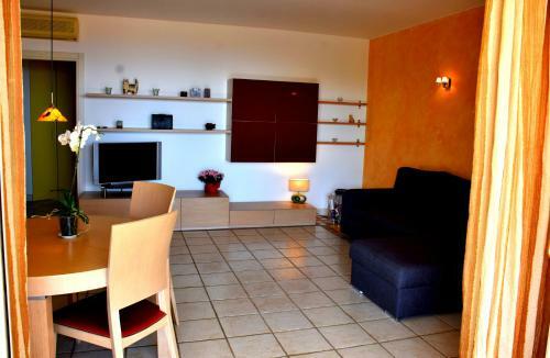 Taormina Sunny Apartment - Taormina Holidays