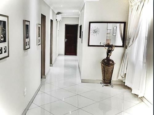 Hostal C&c Hotel Vibes Randpark Ridge Jhb 14 Units Available
