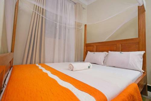 Hotel Palm Gardens &guest House