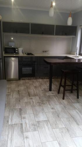 Apartamento Guest House On Gillian Unit 1