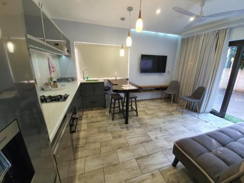 Apartamento Guest House On Gillian Unit 1