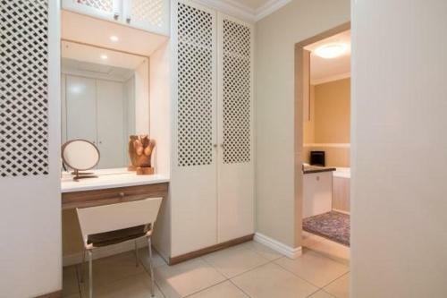Gorgeous Couple's Suite