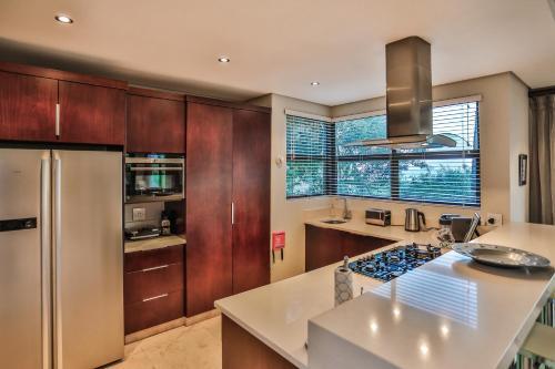 Villa Zimbali 4 Bedroom With Pool Zhb1