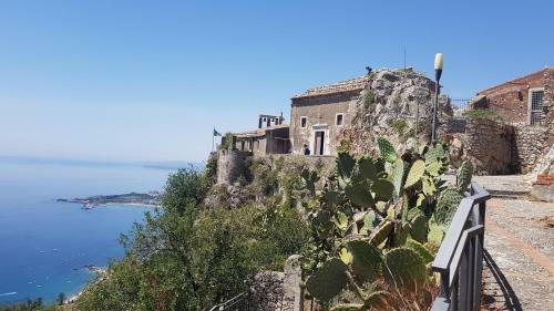 Villa Dbhousetaormina