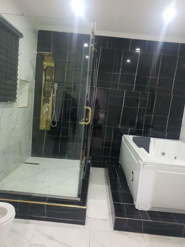 Hotel Executive Home Extension