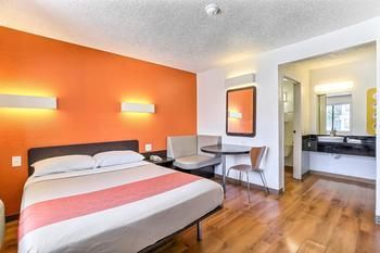 Motel 6 Oakland Airport