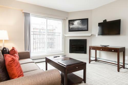 Canterra Suites Hotel