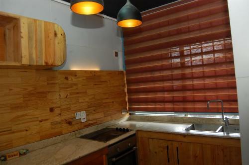 Luxurious And Stunning 3 Bed Apartment