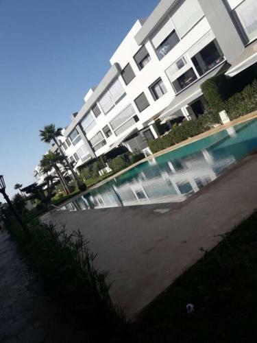 Apartamento Between Land&sea Luxurious Apt With Swimming Pool