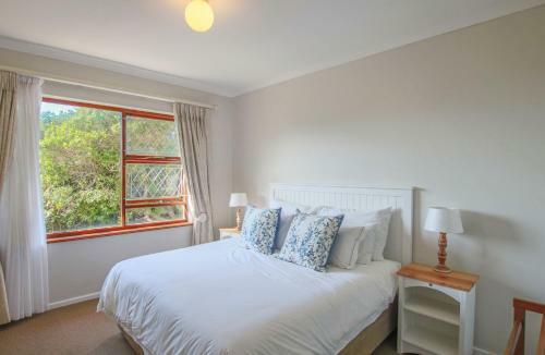 Cape St Francis 4 Bedroom Sleeps 8