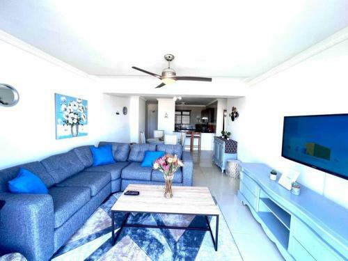 Grace / 2 Bedroom 2 Bathroom Beachfront Apartment