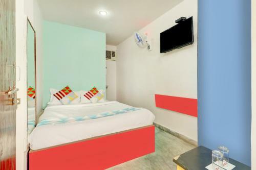 Hostal Oyo Home 68351 Cozy Stay Behala Kolkata
