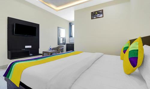 Treebo Trip Hotel Ravi Residency Near Mini Secretariat