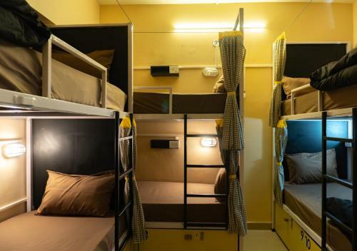 The Hosteller Naukuchiatal, Bhimtal