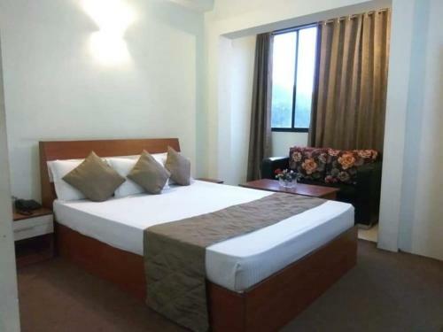Hotel Rufina Cardamom Residency
