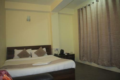 Hotel Rufina Cardamom Residency