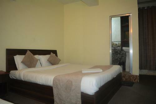 Hotel Rufina Cardamom Residency