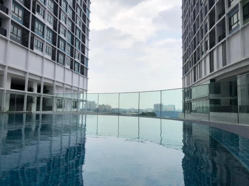 Apartamento Nice & Luxury London Theme, Corner With Balcony, 769sqft