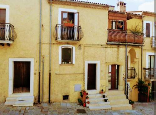 Casa In Borgo Tipico Lucano Colazione Inclusa