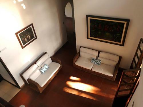 La Porta Plaza Hotel