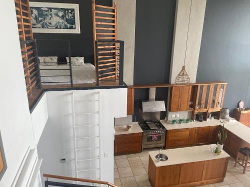 Luxury Beach Front Apartment On Canal - Spacious +