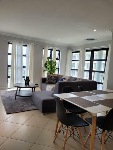 Apartamento Accommodation Front - Lavish 6 Sleeper Penthouse With Stunning Views