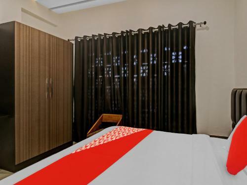 Oyo Flagship 86356 Hotel Four Petals