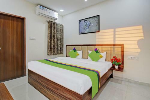 Treebo Trend Hotel Krishna Regency Gautam Nagar
