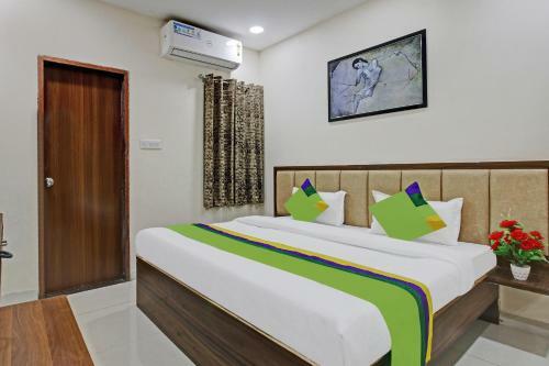 Treebo Trend Hotel Krishna Regency Gautam Nagar