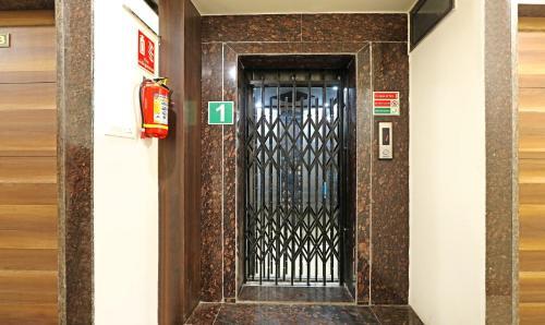 Hotel Treebo Trend Raj Residency Mp Nagar Zone 1