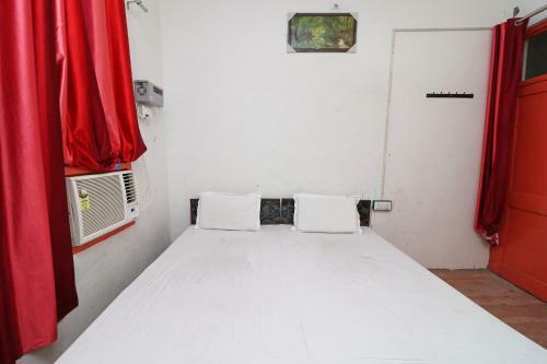 Hotel Spot On 37270 Apna Niwas