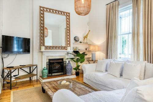 Croxteth Victorian House In Green Point Village