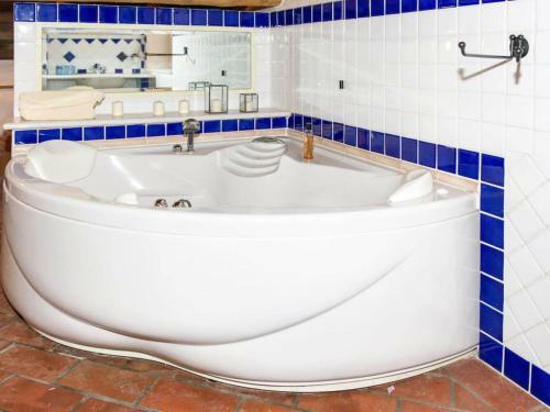 Charming Holiday Home At Vellano With Swimming Pool