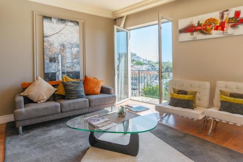 Apartamentos Cape Royale | Whosting