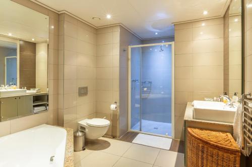 Apartamentos Cape Royale | Whosting