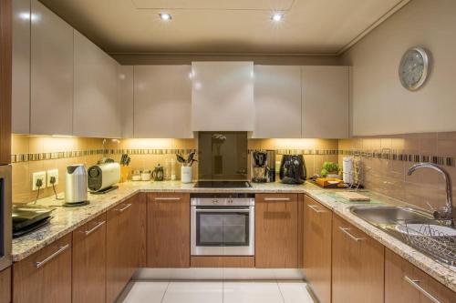 Apartamentos Cape Royale | Whosting