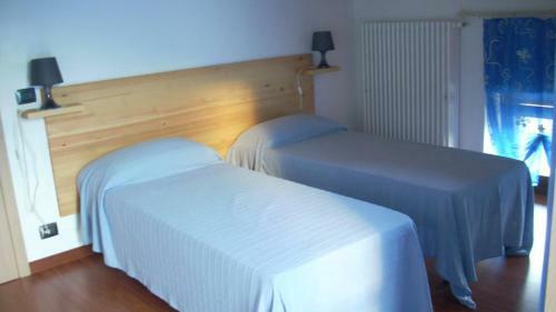 Hostal Maggiociondolo