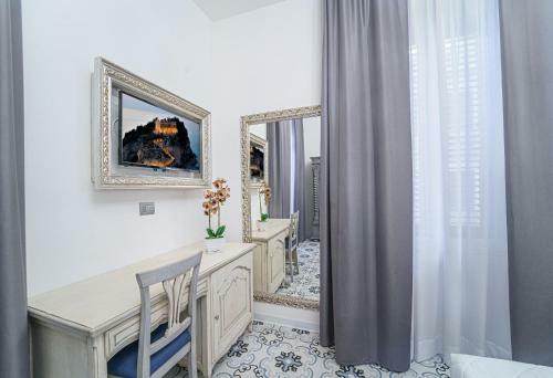 Hostal The Gentleman Of Tropea