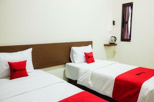 Hotel Reddoorz Syariah Near Exit Tol Pemalang Comal 2