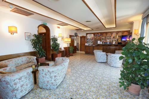 Hotel Mega Mare