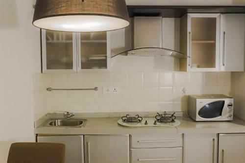 Bed & Breakfast Landmark Suites Bollywood Design Hotel