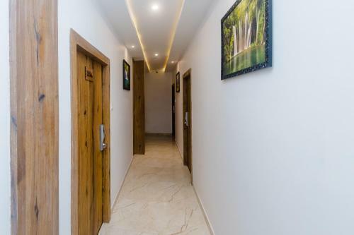 Hotel Capital O 30550 Riva International
